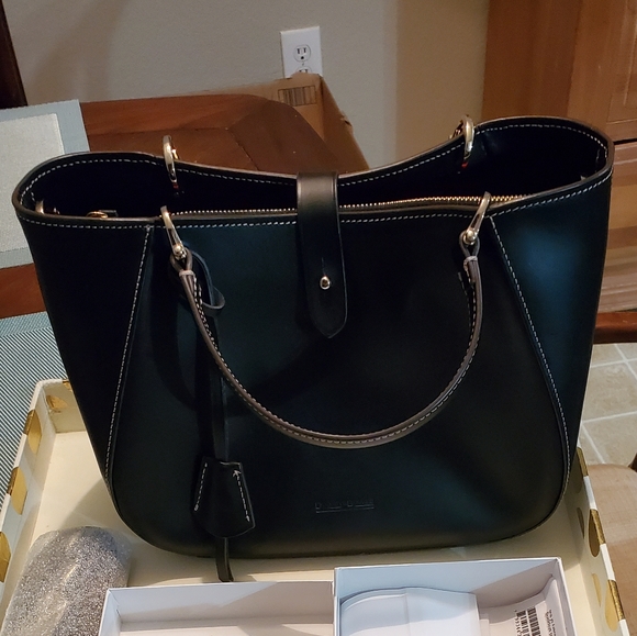 Dooney & Bourke Handbags - Black Dooney & Bourke bag